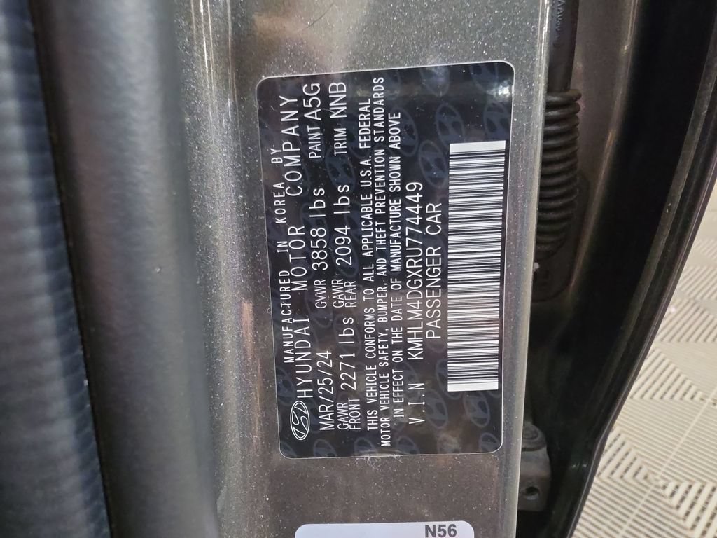 Used 2024 Hyundai Elantra SEL FWD image 26