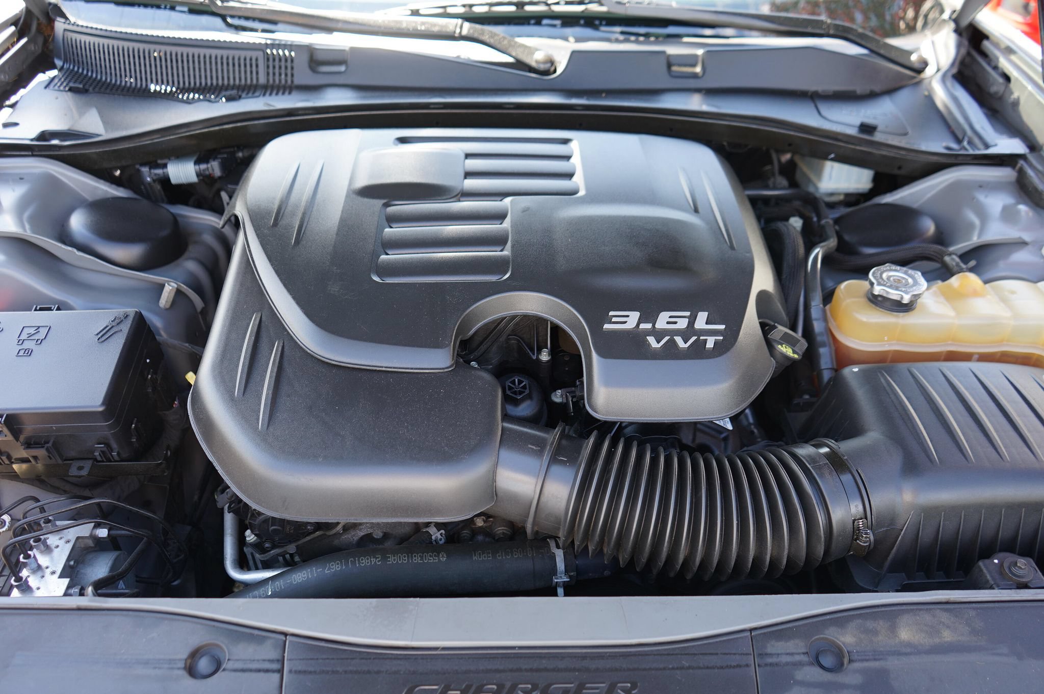 Used 2018 Dodge Charger SXT RWD image 10