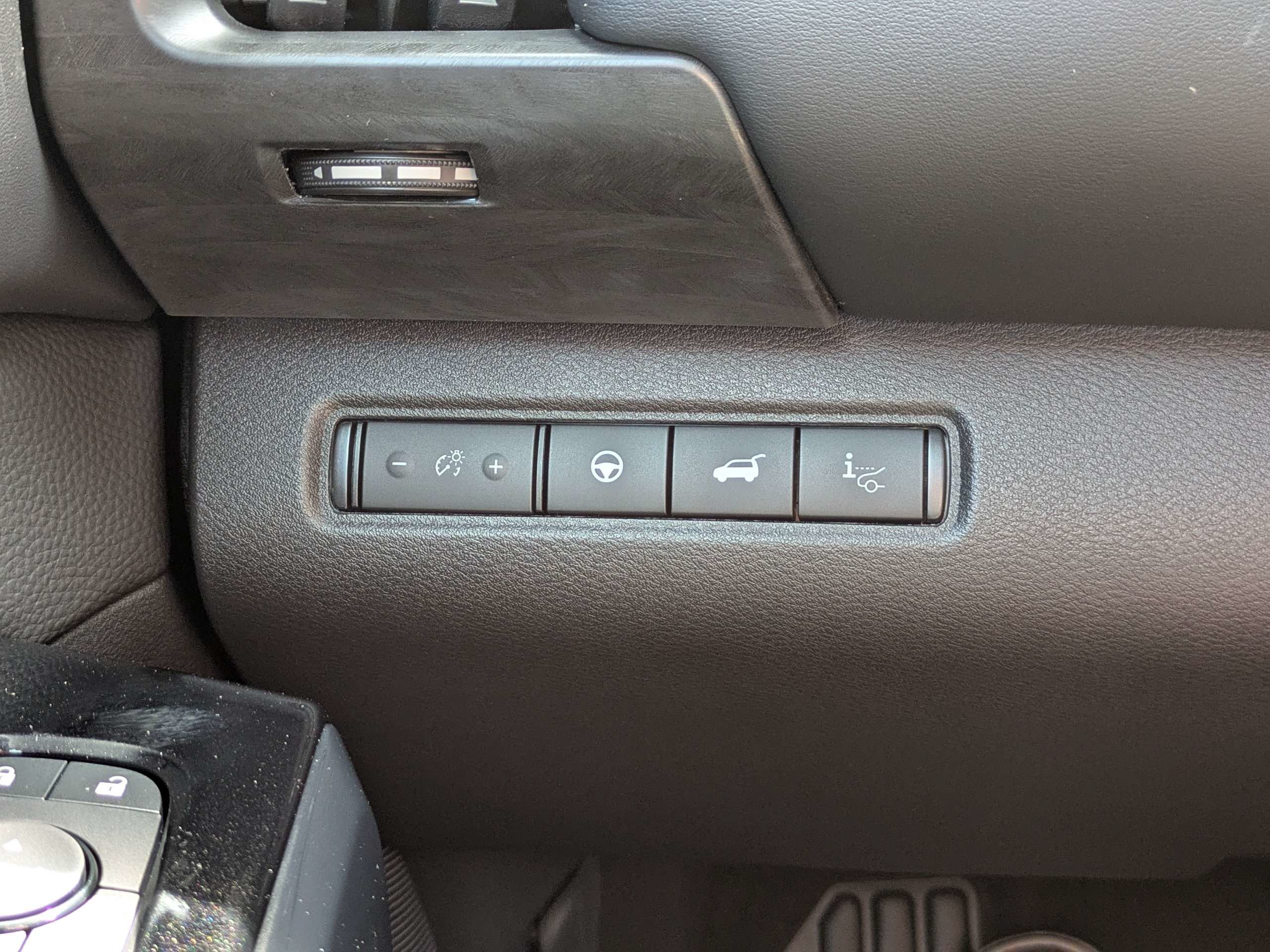 New 2026 Nissan Pathfinder Platinum FWD image 27
