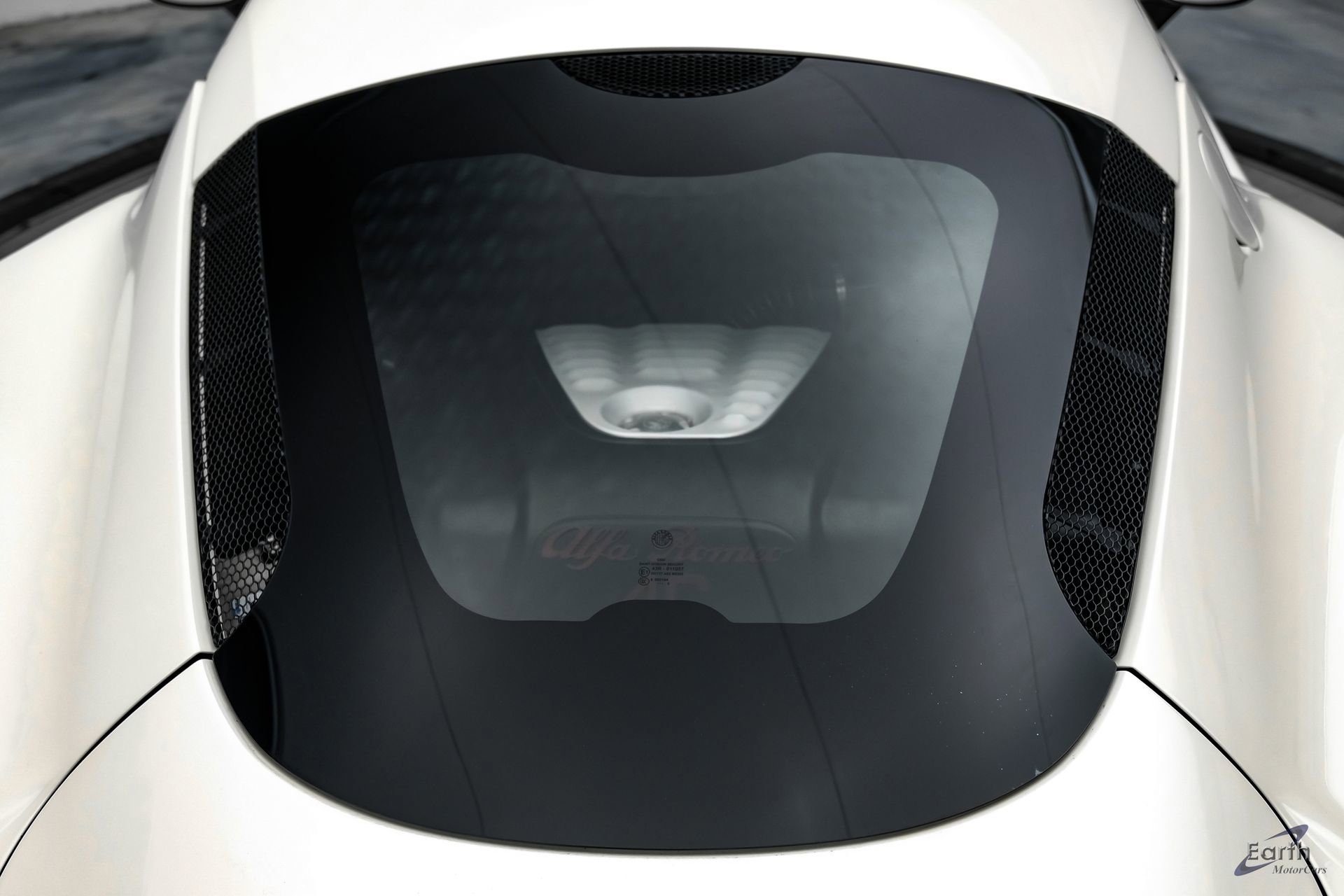 Used 2015 Alfa Romeo 4C Coupe w/ Leather Interior Group image 31