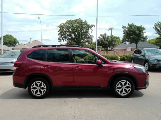 Used 2023 Subaru Forester Premium AWD/4WD image 5