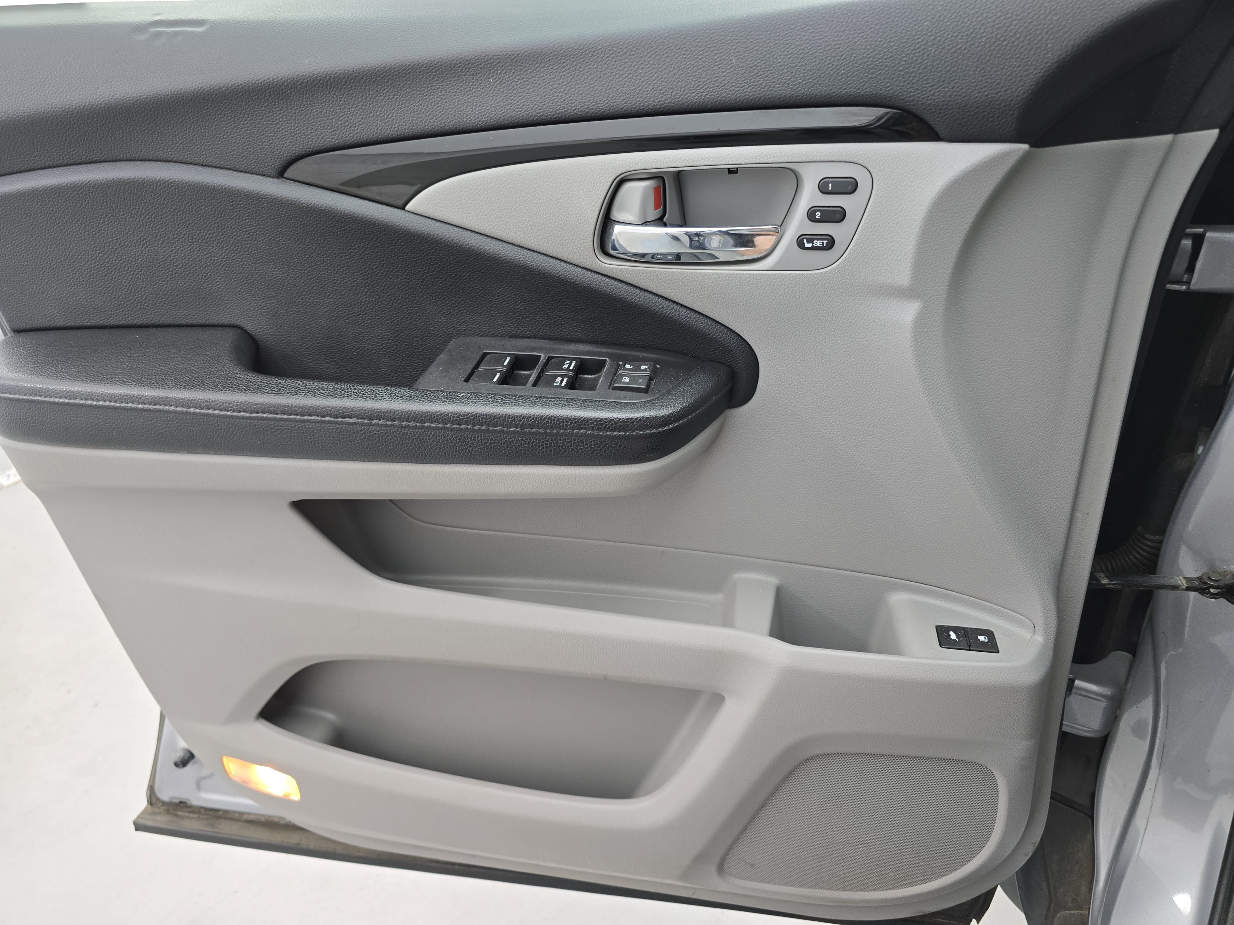 Used 2018 Honda Pilot Touring image 28