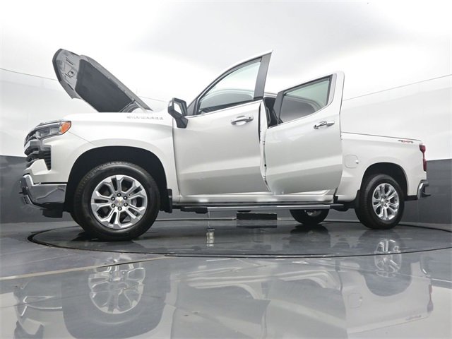 Used 2025 Chevrolet Silverado 1500 LTZ image 59