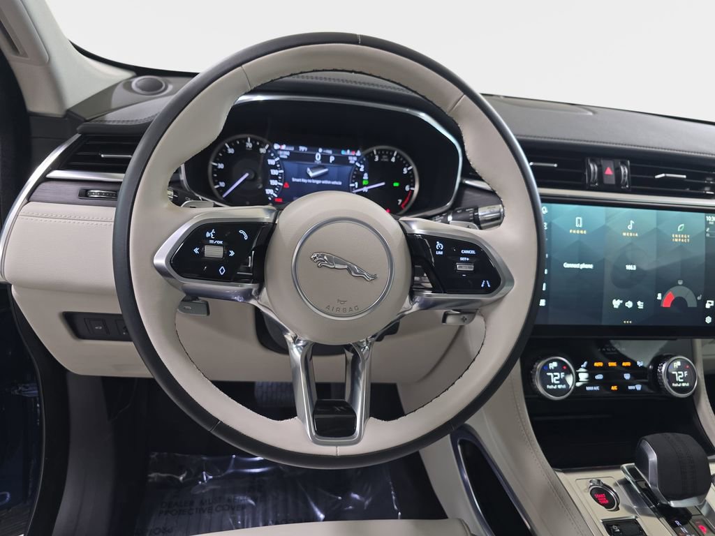 Used 2021 Jaguar F-PACE image 19