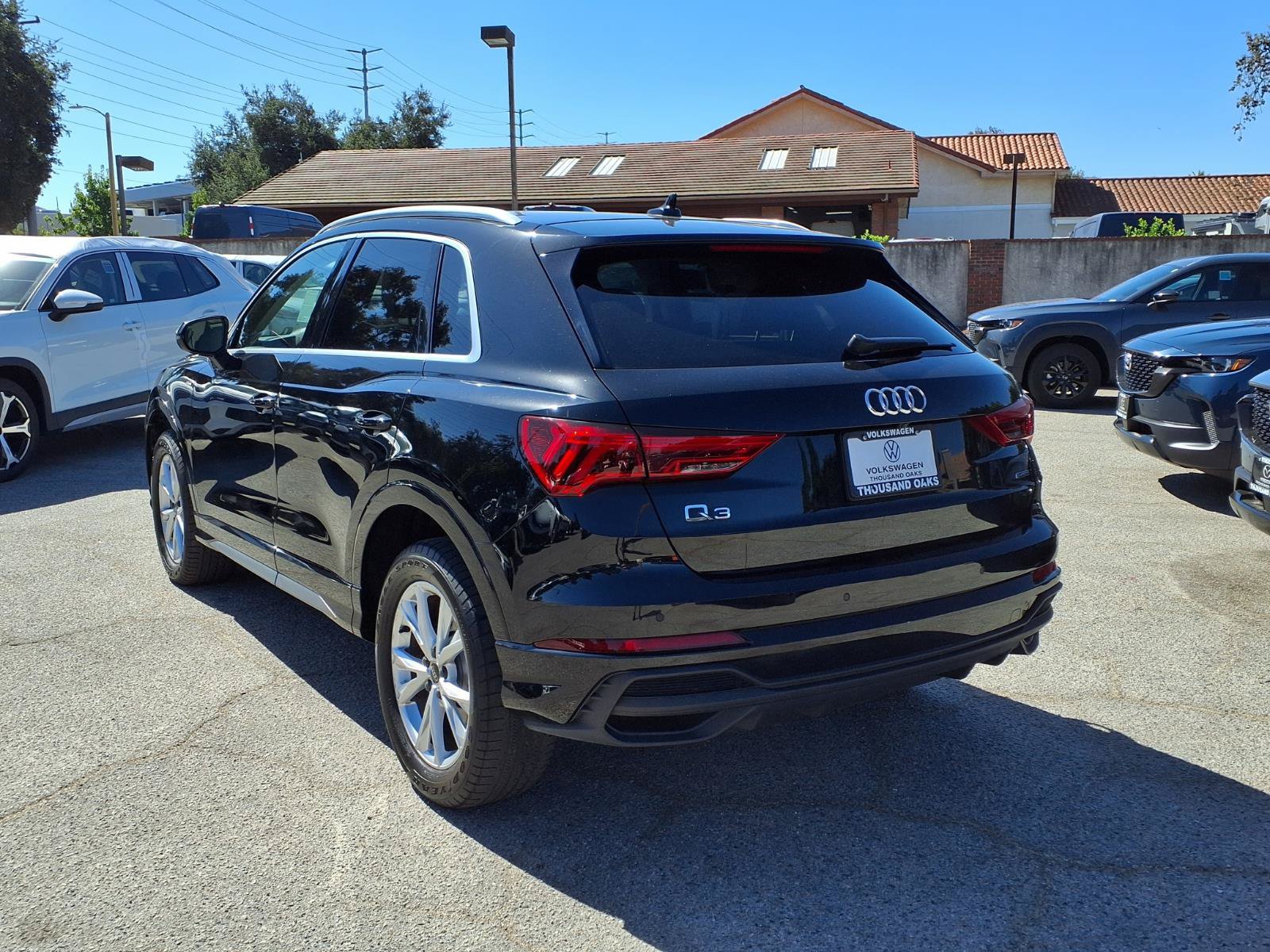Used 2024 Audi Q3 2.0T Premium Plus w/ Premium Plus Package AWD/4WD image 4