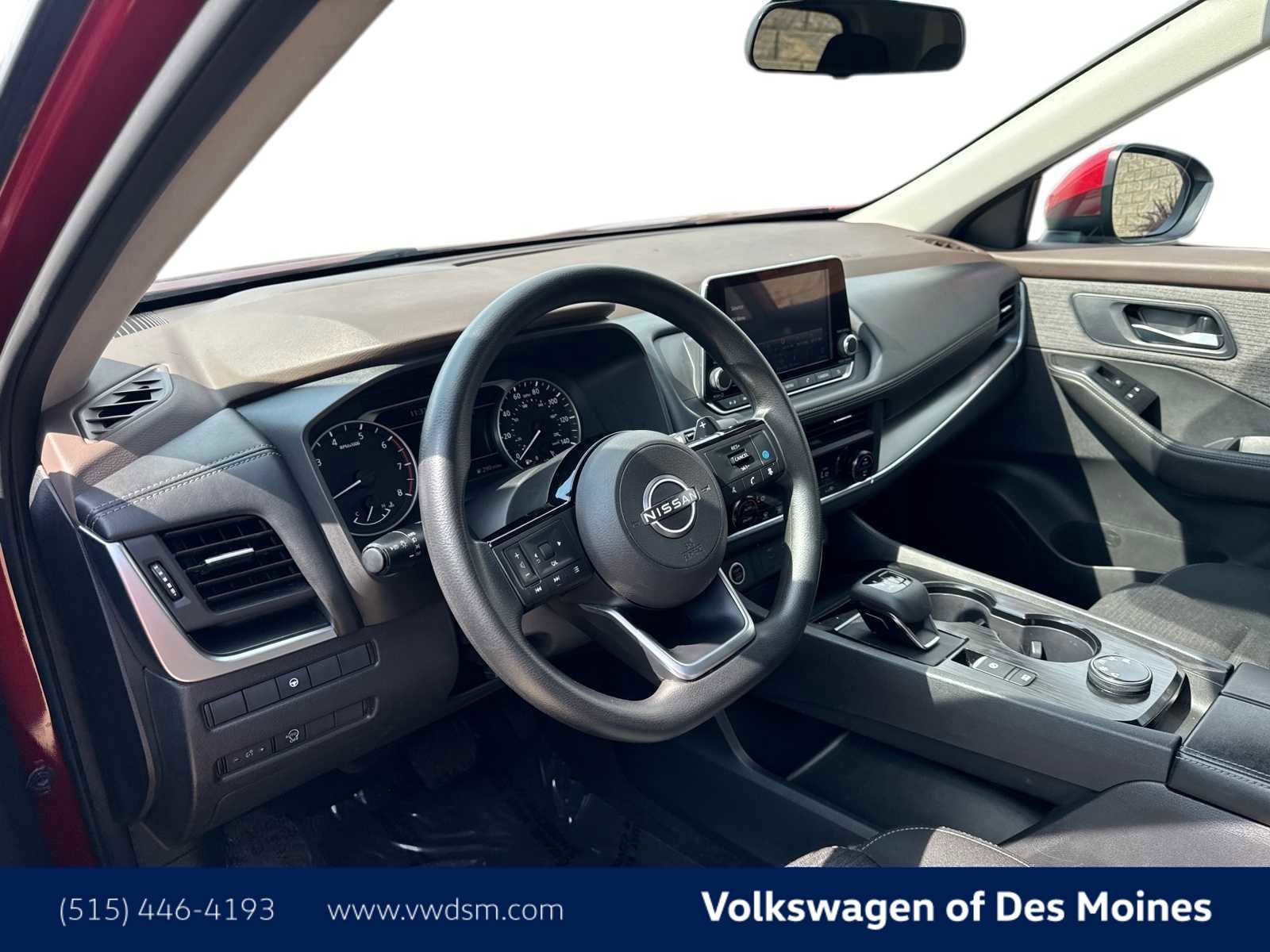 Used 2023 Nissan Rogue SV video 2