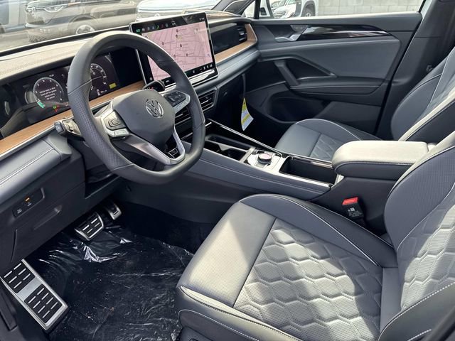 New 2026 Volkswagen Tiguan SEL R-Line image 11