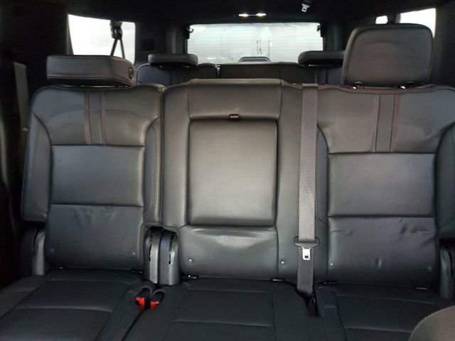 Used 2022 Chevrolet Suburban RST w/ Luxury Package image 13