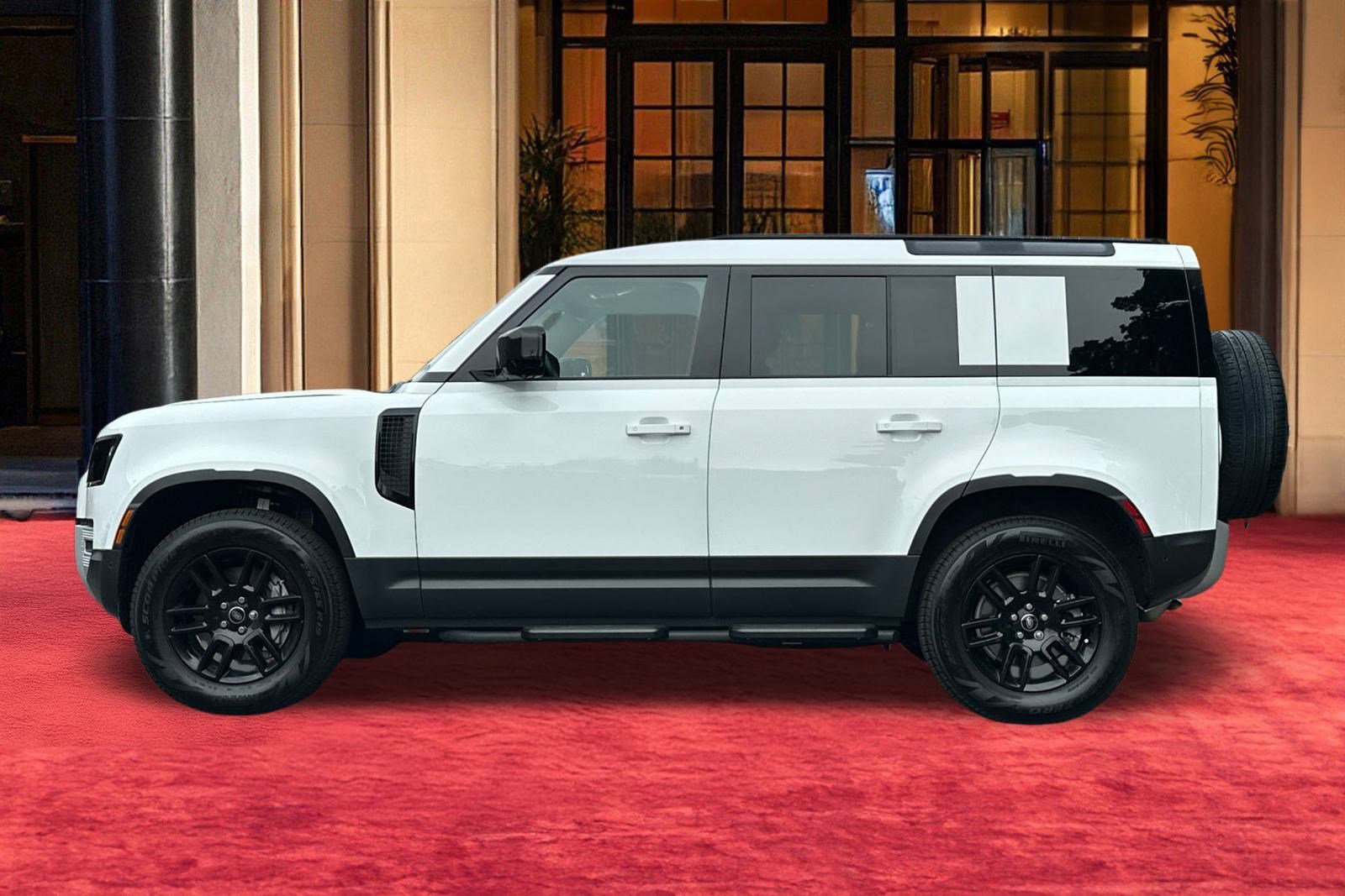 Used 2025 Land Rover Defender 110 S image 3