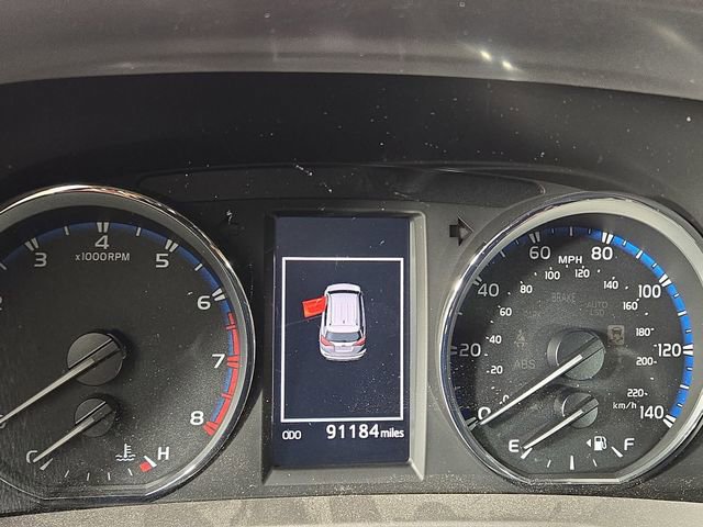 Used 2018 Toyota RAV4 Limited w/ Protection Package FWD image 16