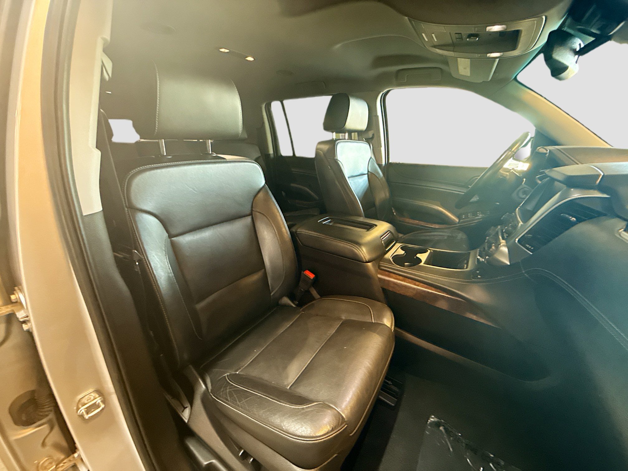 Used 2019 Chevrolet Suburban LT image 33