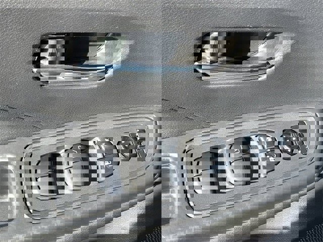 Certified 2025 Nissan Versa SV w/ Trunk Package image 20