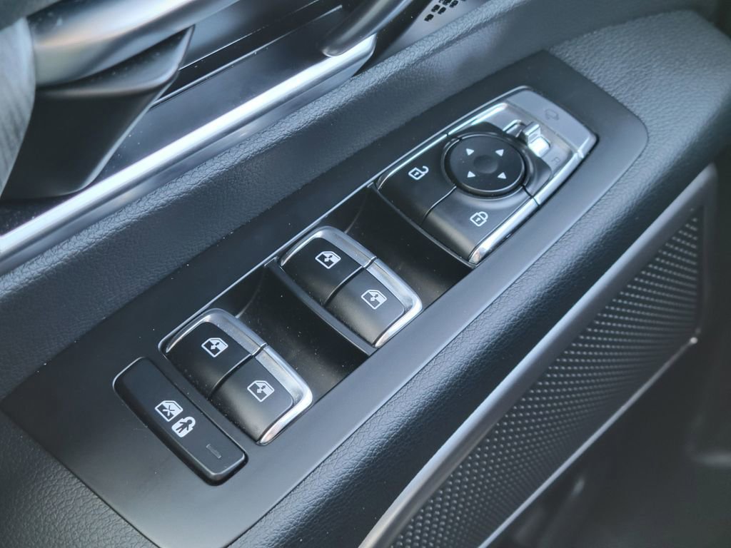 Used 2024 Kia Telluride EX w/ EX Captain's Chair Package image 28