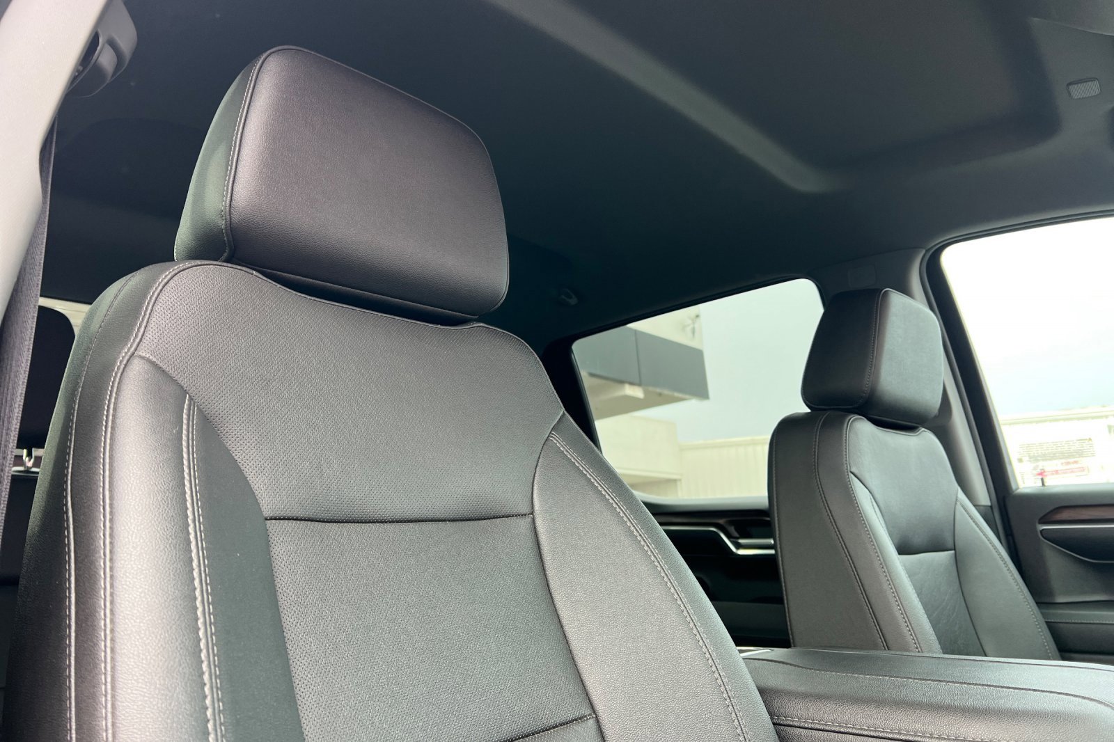 Used 2023 GMC Sierra 1500 SLT w/ SLT Premium Package image 21