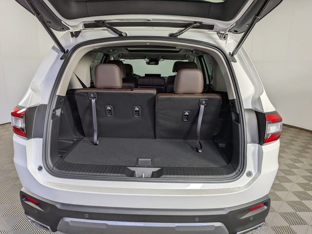 New 2026 Honda Pilot Touring image 13