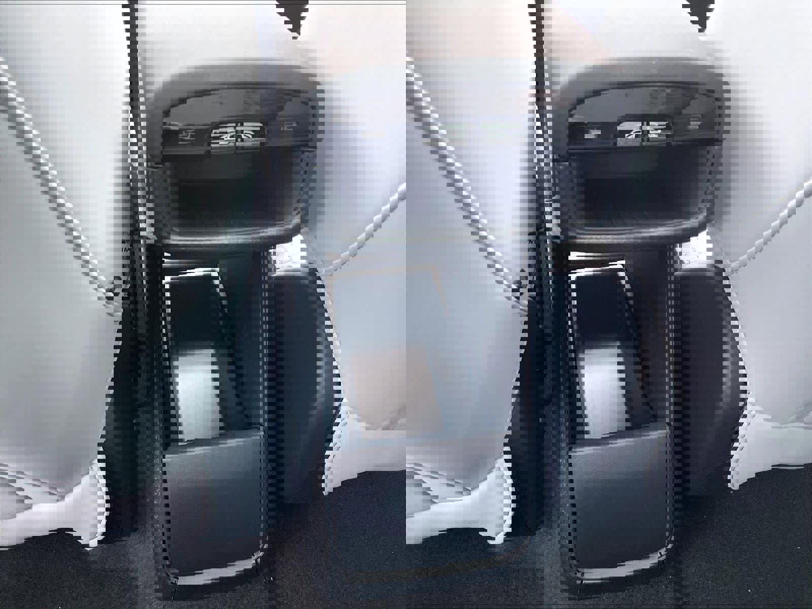 New 2026 Volvo EX30 Ultra w/ Climate Package image 16