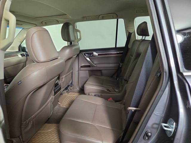 Used 2017 Lexus GX 460 Premium AWD/4WD image 16