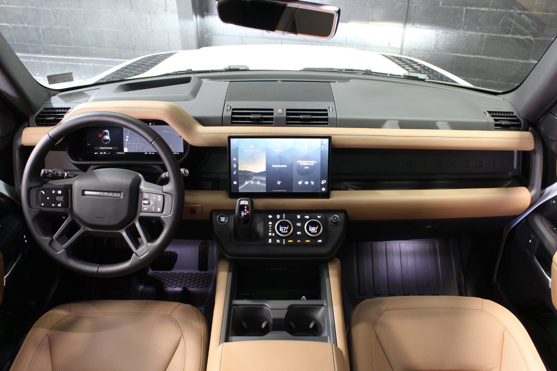 Used 2025 Land Rover Defender 110 X-Dynamic SE image 26