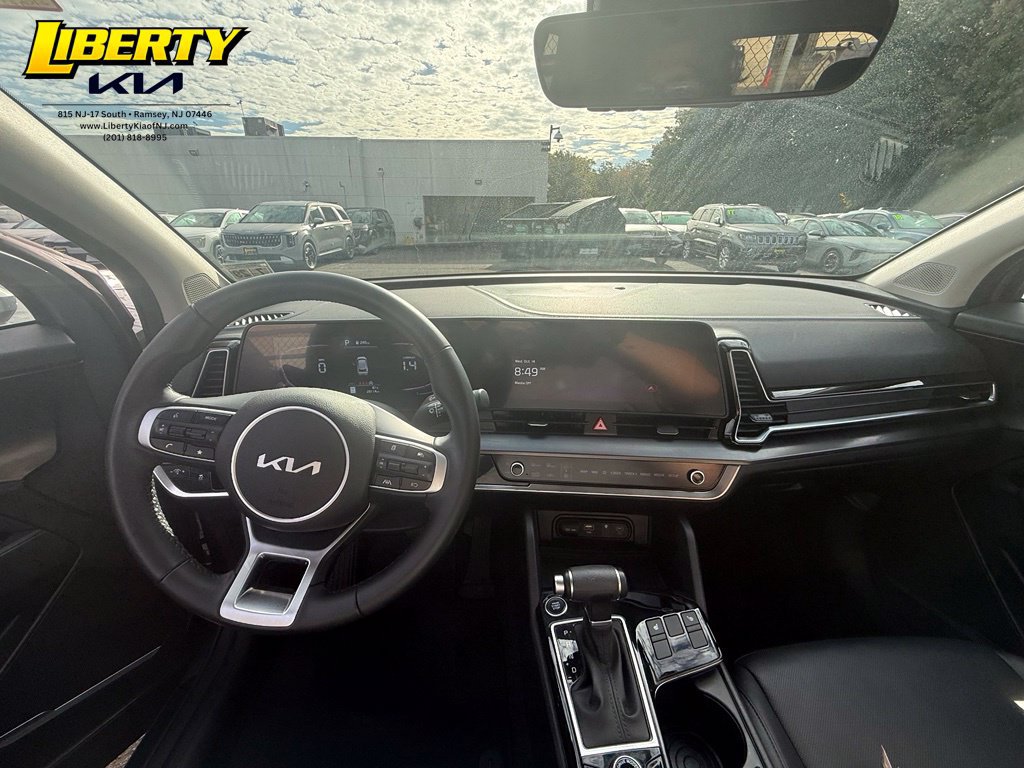 Used 2024 Kia Sportage EX AWD/4WD image 12