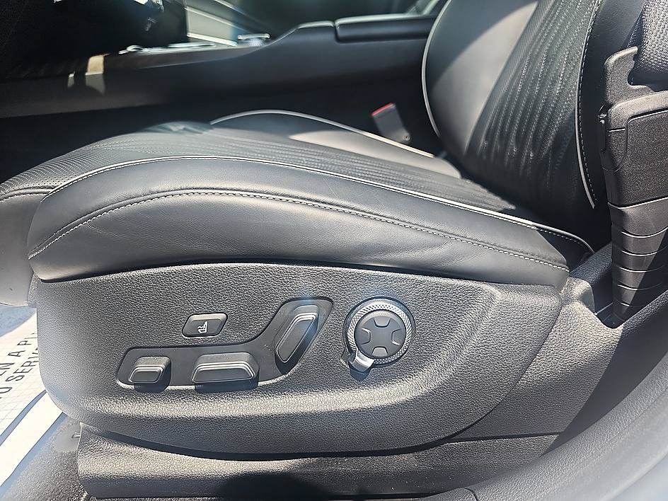 Used 2021 Genesis G80 3.5T w/ Prestige Package RWD image 16