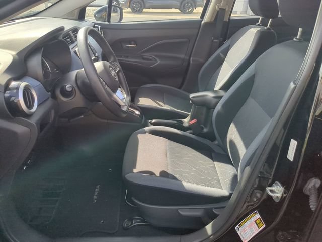 Used 2023 Nissan Versa SV FWD image 14