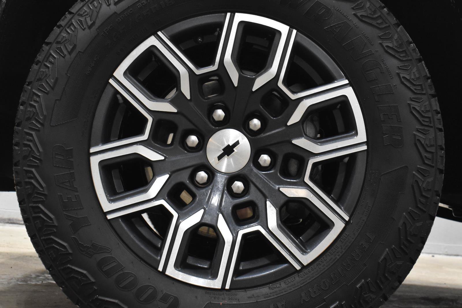 Used 2023 Chevrolet Colorado Z71 w/ Z71 Convenience Package 2 image 29