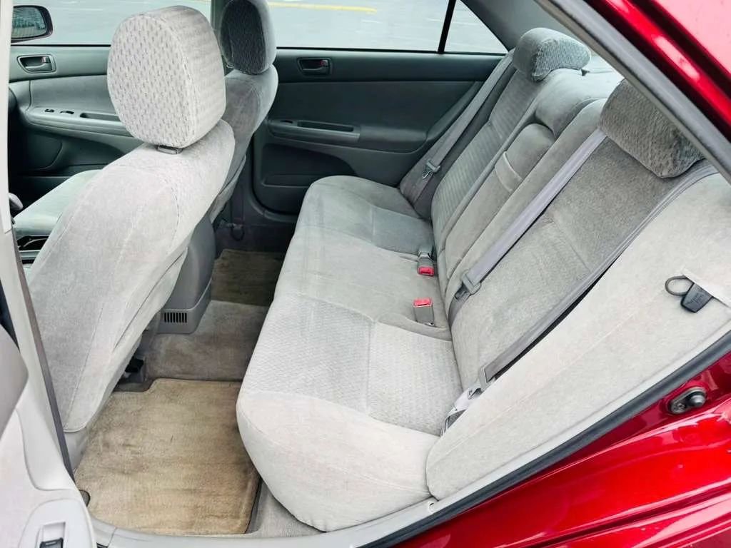 Used 2002 Toyota Camry LE image 10