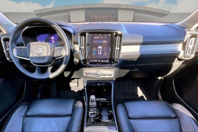 Used 2023 Volvo XC40 B5 Plus w/ Driver Assist Package AWD/4WD image 14