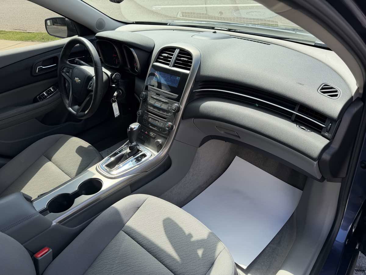 Used 2013 Chevrolet Malibu LS w/ Protection Package FWD image 19