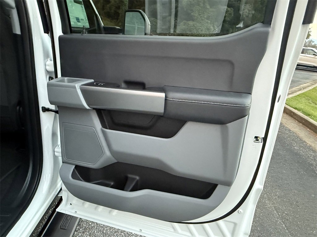 New 2026 Ford F350 XLT image 17