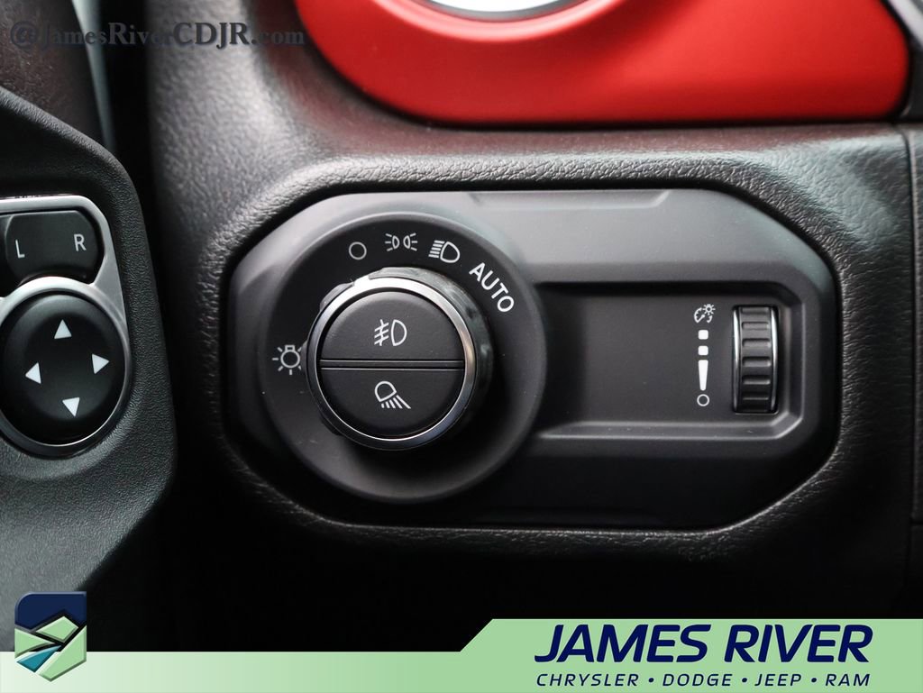 Used 2023 Jeep Gladiator Rubicon w/ Cold Weather Group image 30