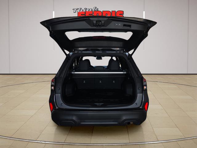 Used 2025 Subaru Forester Premium image 9