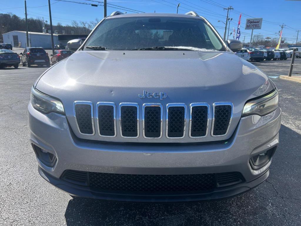 Used 2019 Jeep Cherokee Latitude Plus image 3