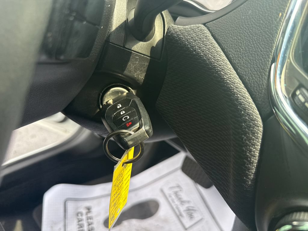 Used 2018 Chevrolet Cruze LT FWD image 39