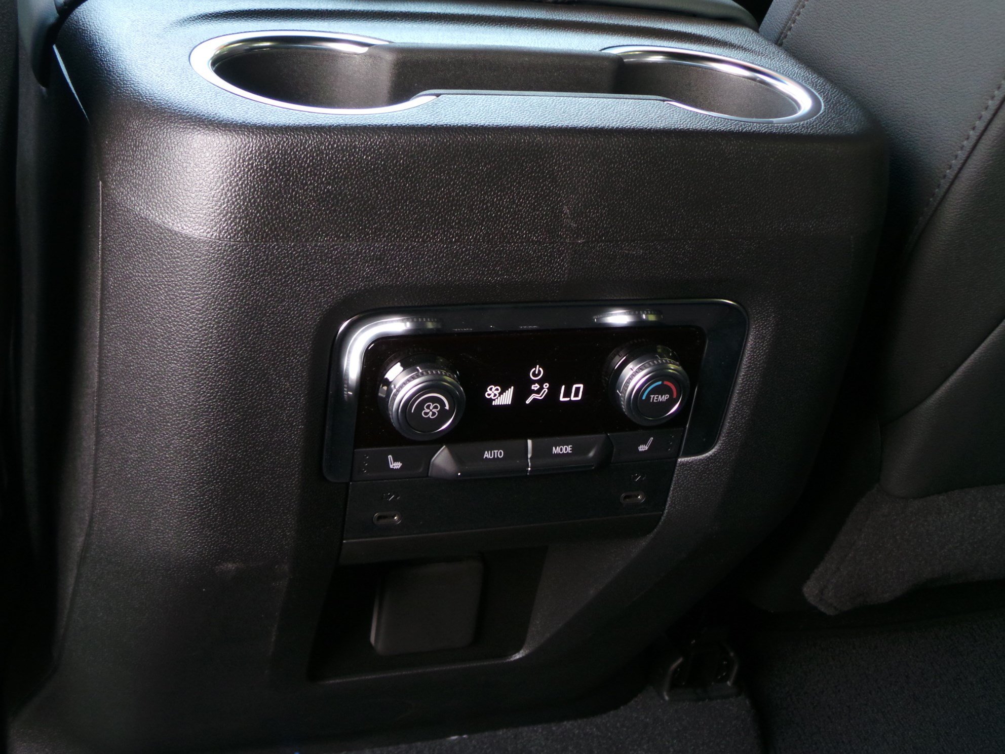 Used 2026 GMC Yukon AT4 AWD/4WD image 43
