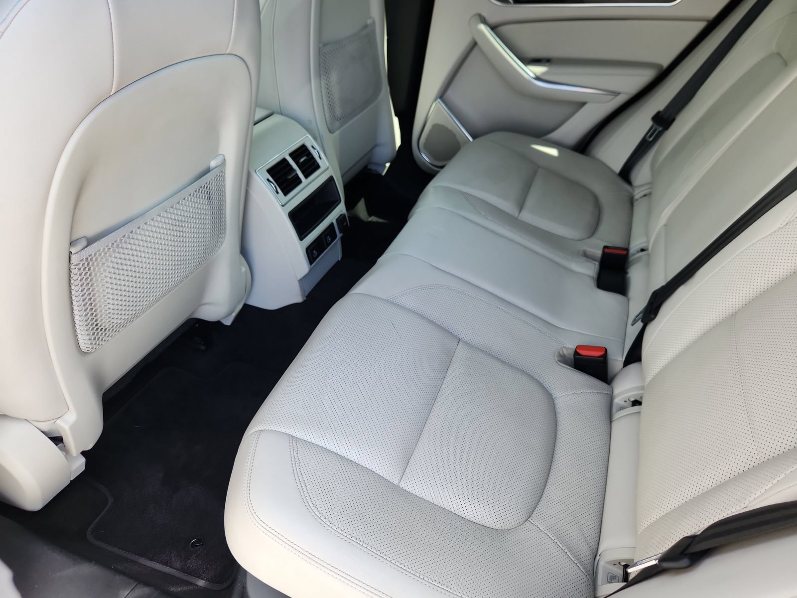 Used 2021 Jaguar F-PACE S AWD/4WD image 11