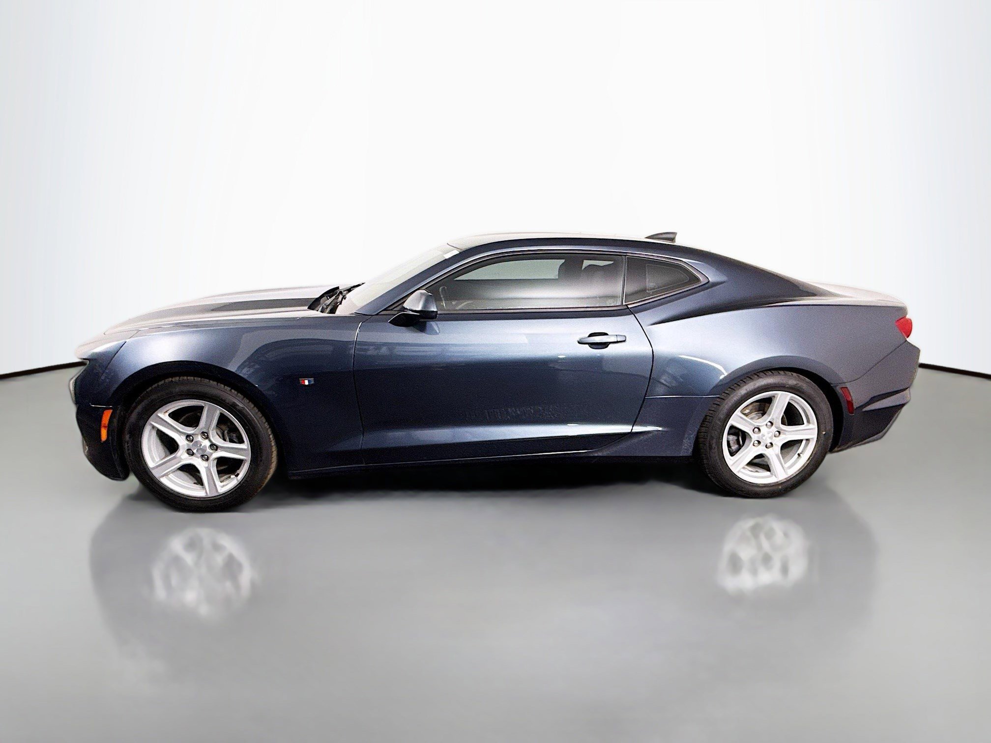 Used 2019 Chevrolet Camaro LT image 6