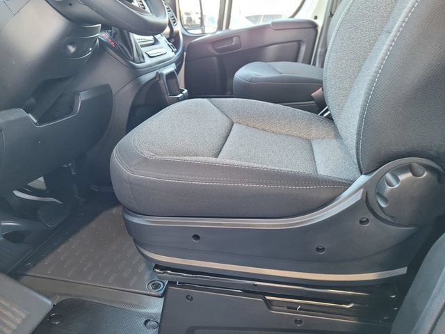 Used 2025 RAM ProMaster 1500 w/ Safety Group FWD image 17