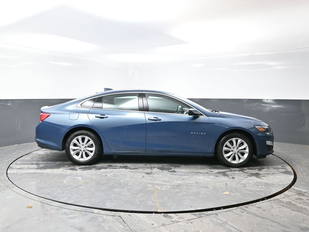 Used 2025 Chevrolet Malibu LT image 4