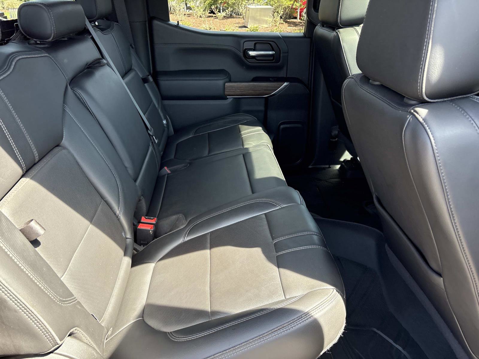 Used 2020 Chevrolet Silverado 1500 High Country w/ Technology Package image 33