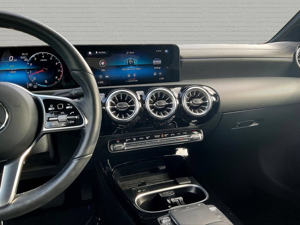 Used 2023 Mercedes-Benz CLA 250 4MATIC w/ Premium Package image 9
