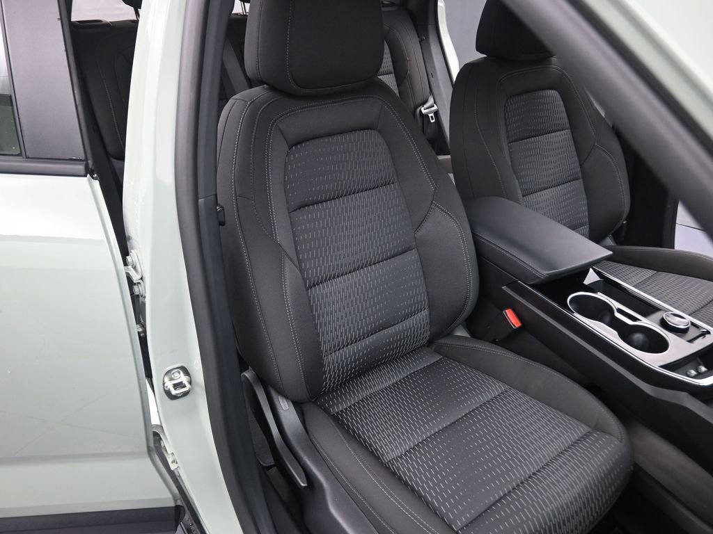 Used 2026 Chevrolet Equinox LT w/ Safety and Technology Package image 12