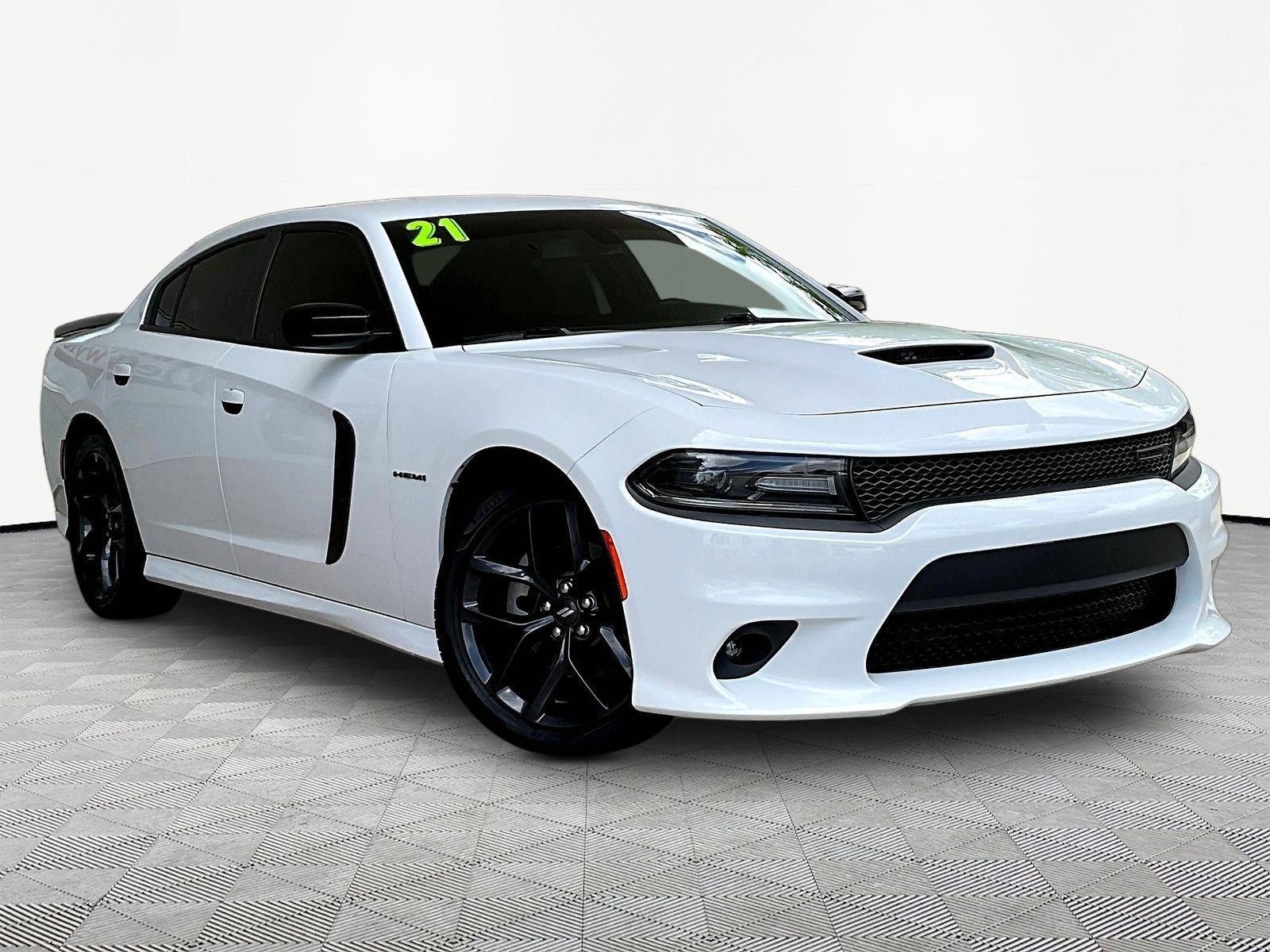 Used 2021 Dodge Charger R/T w/ Plus Group RWD image 3
