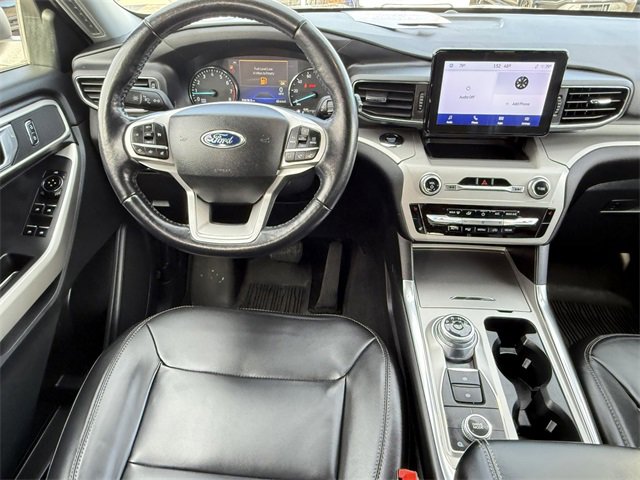 Certified 2022 Ford Explorer XLT w/ Equipment Group 202A image 8