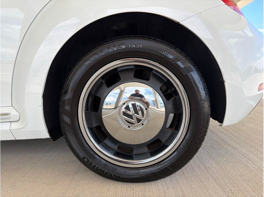 Used 2012 Volkswagen Beetle 2.5 FWD image 23
