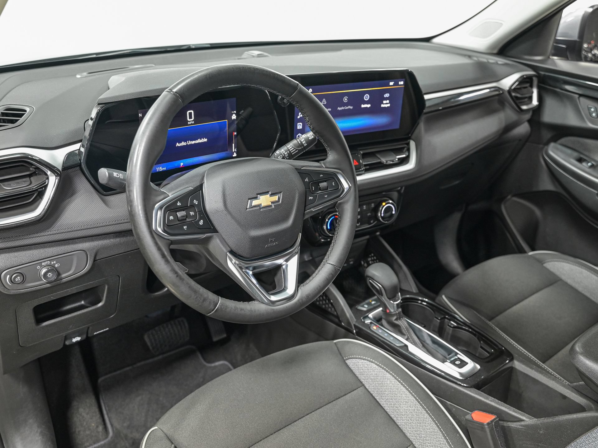 Used 2024 Chevrolet TrailBlazer LT w/ LT Cold Weather Package FWD image 14