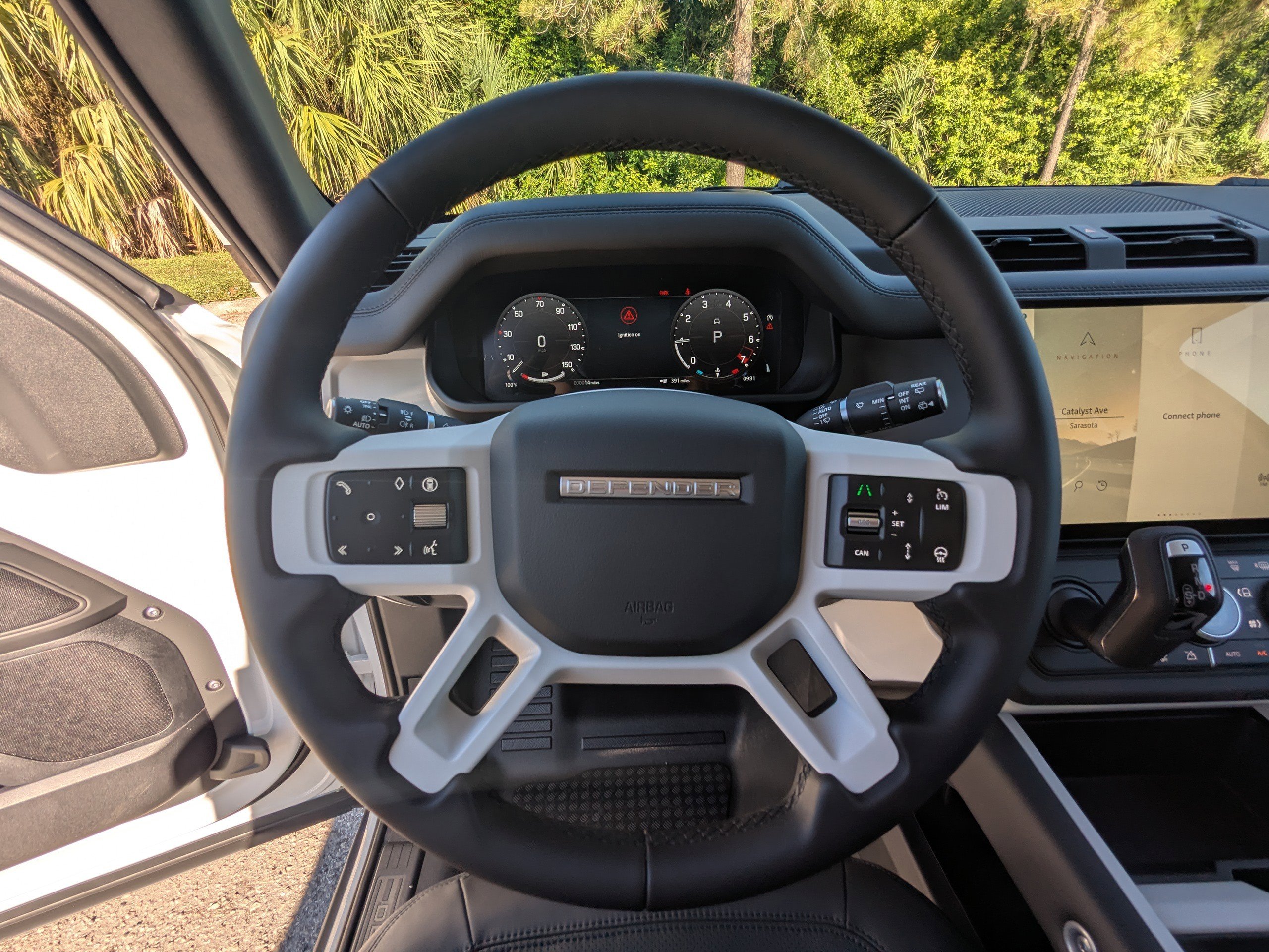 New 2026 Land Rover Defender 110 S image 34