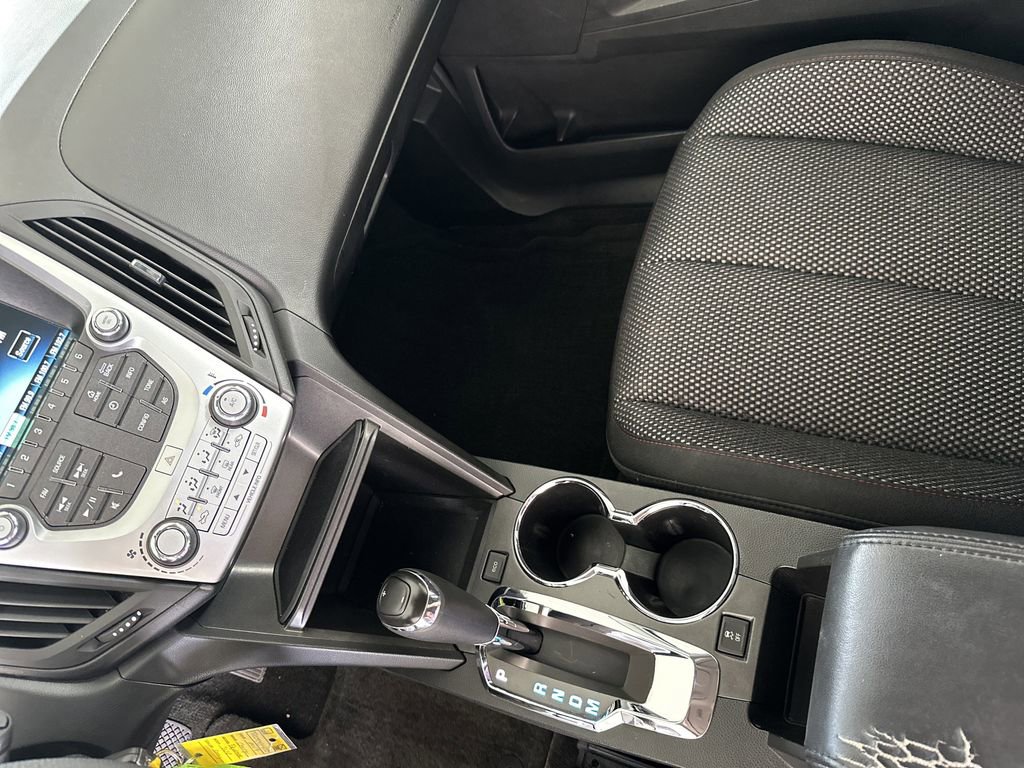 Used 2017 Chevrolet Equinox LT image 23