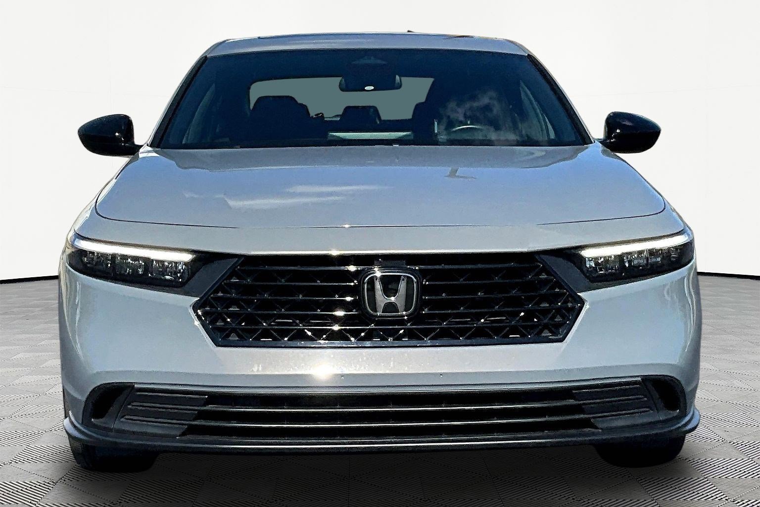 Used 2024 Honda Accord Sport image 2