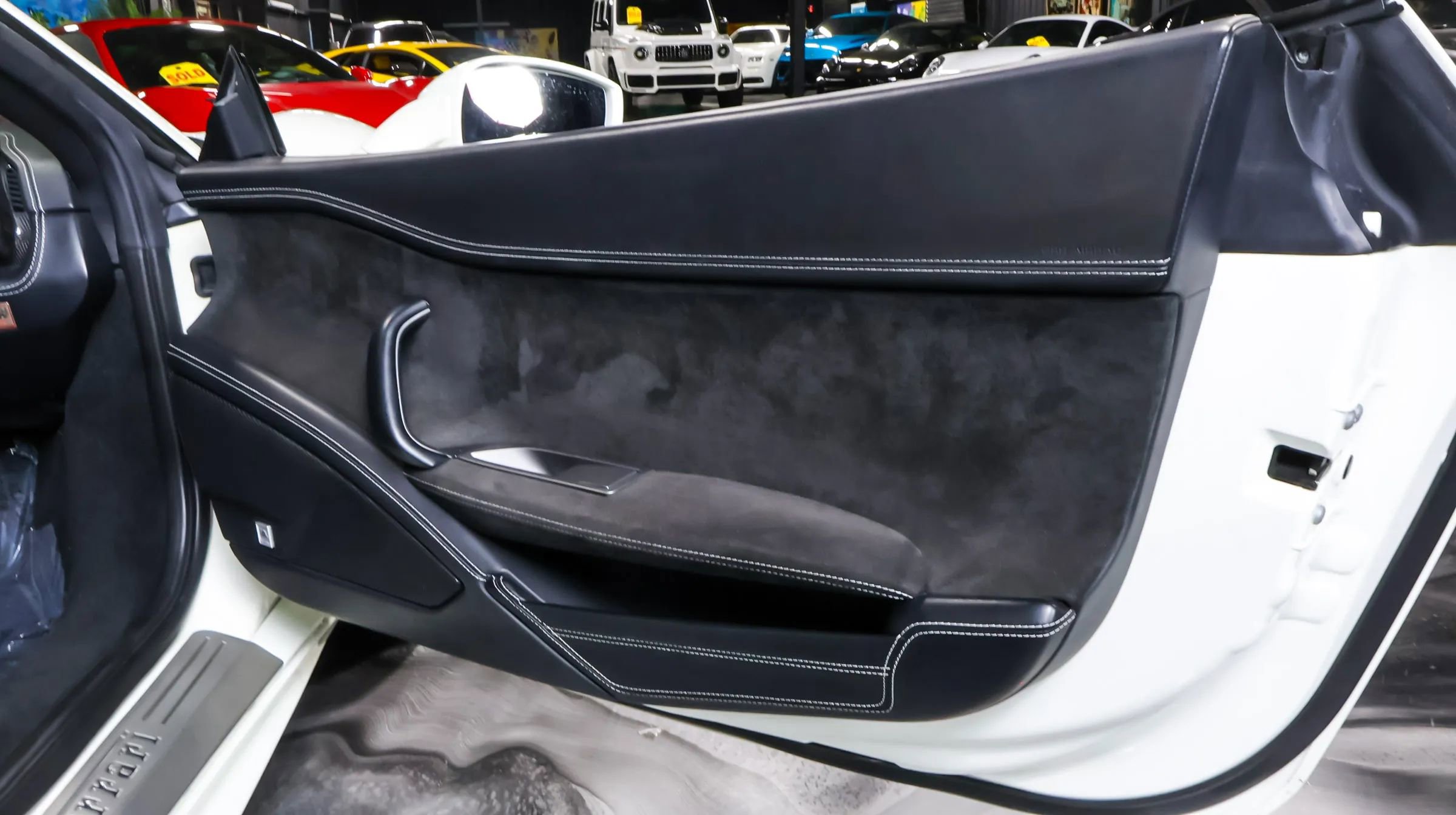 Used 2012 Ferrari 458 Spider RWD image 20